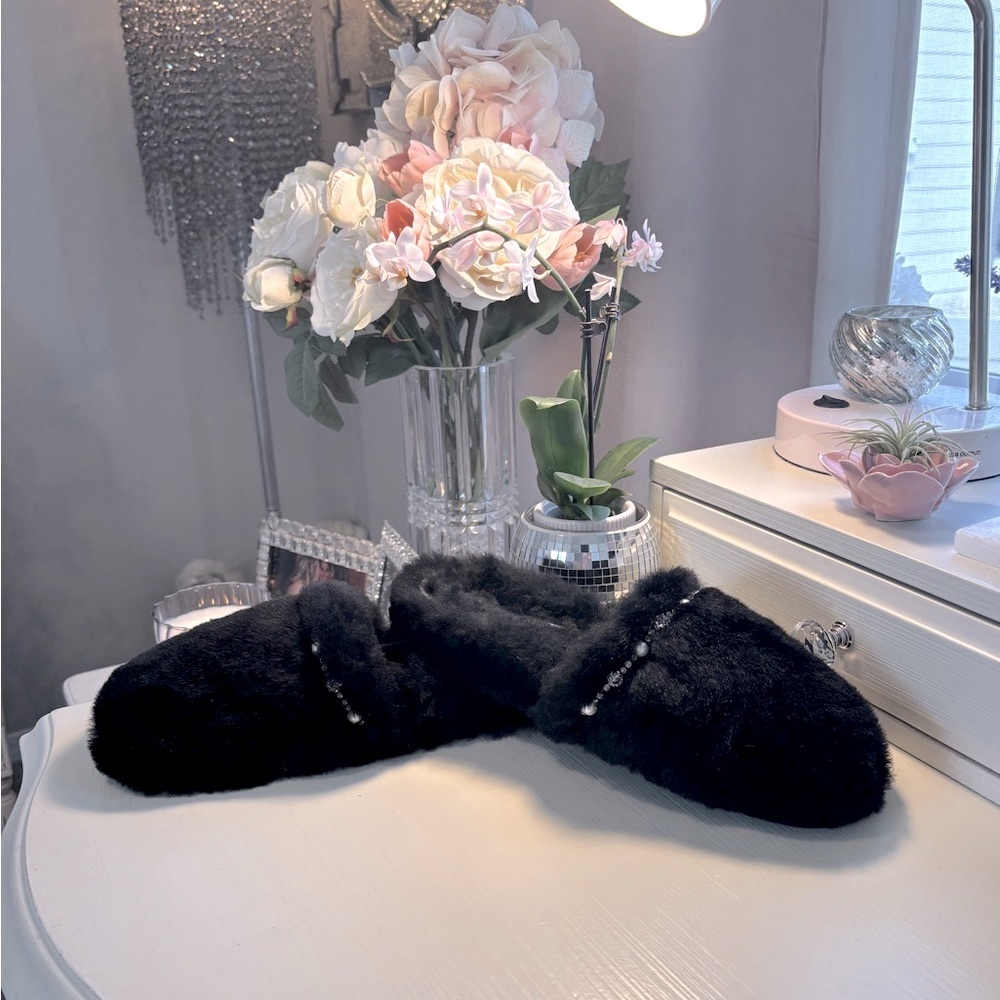 💎Jimmy Choo Black Shearling Slippers Embellished with Crystals & Pearls. US 6.5